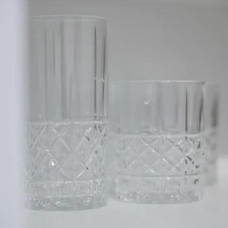 Krone - Es Bhf - 2zi & 90m2 & 6xprs - Balkon - 65