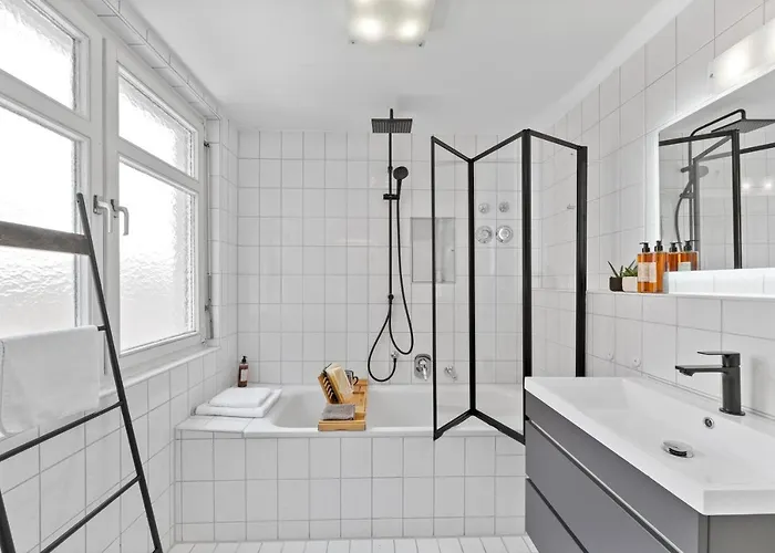 Krone - Es Bhf - 2zi & 90m2 & 6xprs - Balkon - 65