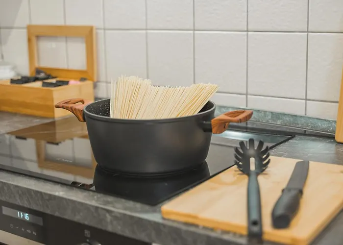 Krone - Es Bhf - 2zi & 90m2 & 6xprs - Balkon - 65