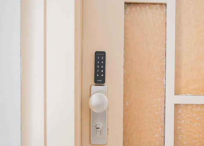 Krone - Es Bhf - 2zi & 90m2 & 6xprs - Balkon - 65